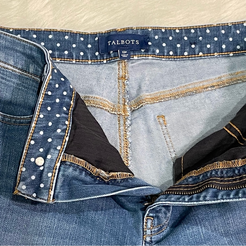 Talbots Bermuda Shorts - Picture 3 of 5